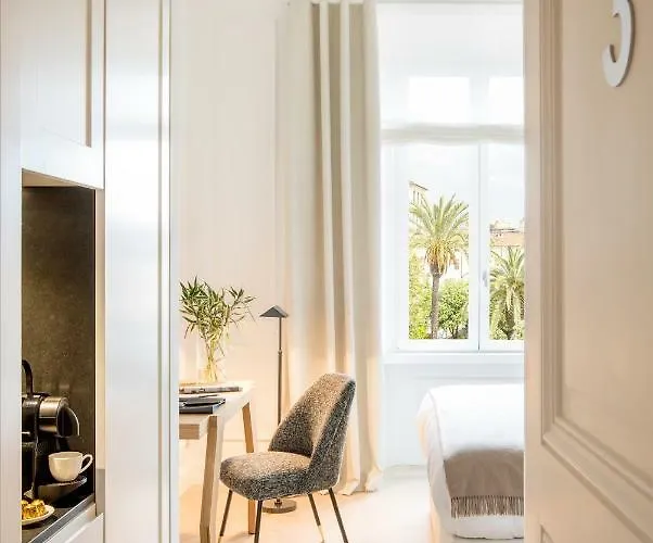 Residenza B 4*